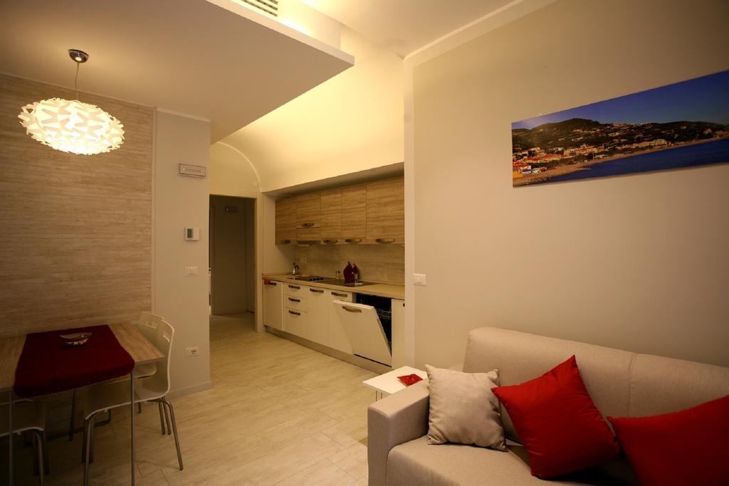 Nina Casa Vacanze Finale Ligure Phòng bức ảnh